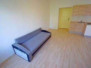 Pronájem bytu 1+kk, Praha - Vršovice, Přípotoční, 25 m2