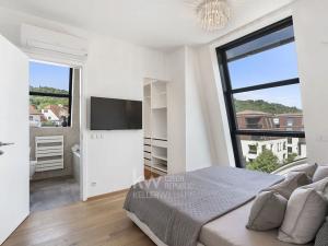 Pronájem bytu 3+1, Praha - Troja, Pod Havránkou, 103 m2