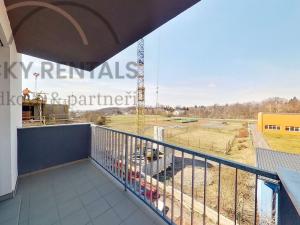 Pronájem bytu 1+kk, Praha - Hloubětín, Za černým mostem, 32 m2