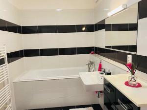 Prodej bytu 4+kk, Ostrava, Na Prádle, 92 m2