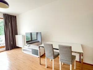 Pronájem bytu 2+kk, Praha - Holešovice, Komunardů, 65 m2
