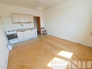 Pronájem bytu 1+kk, Plzeň, Heyrovského, 20 m2