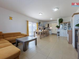 Prodej rodinného domu, Černošín, Jiráskova, 104 m2