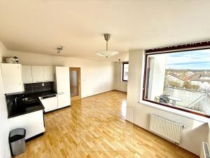 Prodej bytu 2+kk, Praha - Štěrboholy, Laudonova, 64 m2