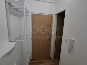 Pronájem bytu 1+kk, Klášterec nad Ohří, Budovatelská, 21 m2