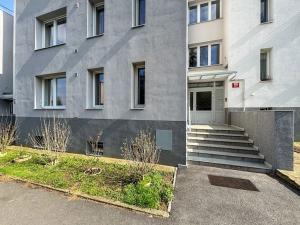 Prodej bytu 3+1, Praha - Zbraslav, Svépomoci, 85 m2