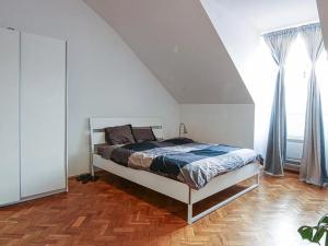 Prodej bytu 1+1, Praha - Smíchov, Dienzenhoferovy sady, 68 m2