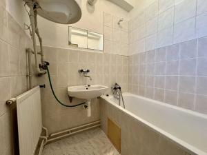 Prodej bytu 2+1, Česká Ves, Jánského, 65 m2