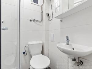 Pronájem bytu 1+kk, Praha - Kobylisy, Pod Kynclovkou, 19 m2
