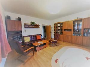 Pronájem bytu 3+1, Praha - Liboc, Radčina, 80 m2