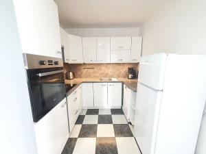 Pronájem bytu 3+1, Praha - Háje, Hlavatého, 65 m2