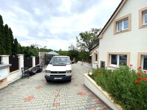 Pronájem rodinného domu, Klecany, Na vršku, 140 m2