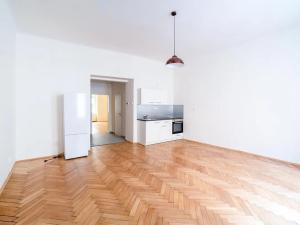 Pronájem bytu 2+kk, Praha - Bubeneč, Sochařská, 60 m2