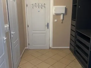 Pronájem bytu 2+1, Milovice, Krátká, 60 m2