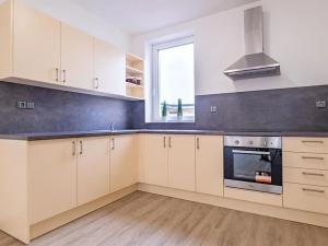 Pronájem bytu 2+kk, Poděbrady, Husova, 61 m2