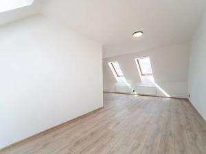 Prodej bytu 3+kk, Jesenice, Mezi Domy, 81 m2