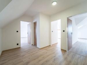 Prodej bytu 3+kk, Jesenice, Mezi Domy, 81 m2