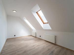 Prodej bytu 3+kk, Jesenice, Mezi Domy, 81 m2