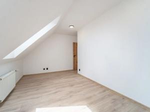 Prodej bytu 3+kk, Jesenice, Mezi Domy, 81 m2