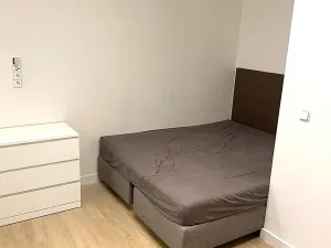 Pronájem bytu 1+kk, Praha - Hloubětín, Poděbradská, 28 m2
