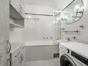 Prodej bytu 3+1, Praha - Vršovice, Uzbecká, 81 m2