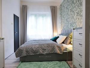Pronájem bytu 2+1, Praha - Holešovice, Dělnická, 45 m2