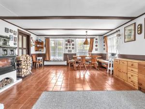 Prodej rodinného domu, Janov, 250 m2