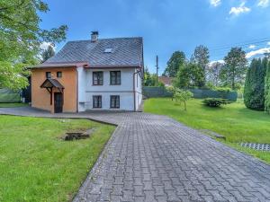 Prodej rodinného domu, Janov, 250 m2