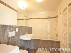 Prodej bytu 1+kk, Praha - Hlubočepy, Devonská, 53 m2