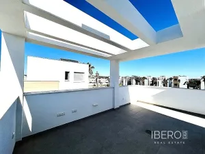 Prodej rodinného domu, Guardamar del Segura, Španělsko, 180 m2
