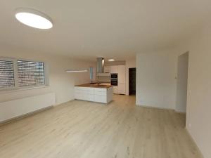 Prodej bytu 4+kk, Babice, K Vile, 146 m2