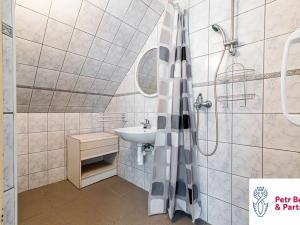 Prodej rodinného domu, Hvozd, 194 m2