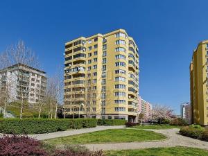 Pronájem garážového stání, Praha - Stodůlky, Volutová, 16 m2