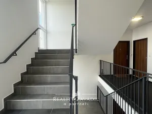 Pronájem bytu 2+kk, Pardubice, Pod Vinicí, 57 m2