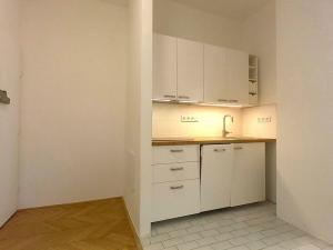 Pronájem bytu 1+kk, Praha - Nové Město, Žitná, 36 m2