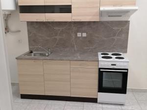 Pronájem kanceláře, Kladno, Osvoboz. pol. vězňů, 41 m2