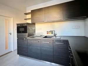 Prodej bytu 2+1, Praha - Hloubětín, Poděbradská, 53 m2