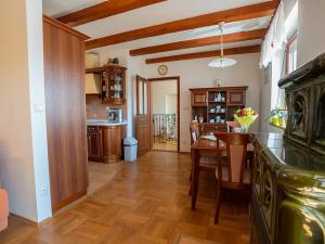 Prodej rodinného domu, Mikulov, Vinohrady, 120 m2