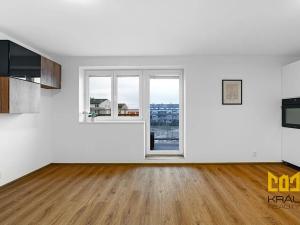 Pronájem bytu 1+kk, Chýně, Uherova, 38 m2