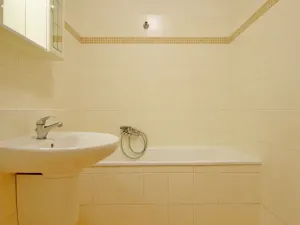 Pronájem bytu 2+kk, Praha - Řepy, Skuteckého, 57 m2