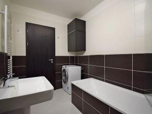 Pronájem bytu 2+kk, Praha - Hlubočepy, Hugo Haase, 54 m2