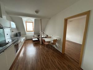 Pronájem bytu 2+kk, České Budějovice, Lipenská, 45 m2