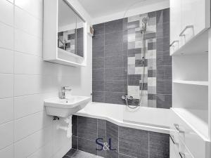 Prodej bytu 3+1, Liberec, Sametová, 59 m2