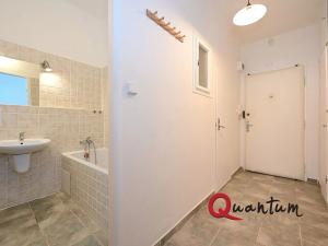 Pronájem bytu 1+kk, Praha - Žižkov, Baranova, 29 m2
