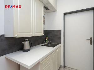 Pronájem ordinace, Praha - Nusle, Hradeckých, 83 m2