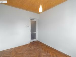 Prodej bytu 3+1, Praha - Komořany, Na Poustkách, 77 m2