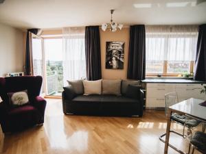 Pronájem bytu 2+kk, Praha - Vršovice, Pod stupni, 56 m2