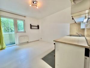 Pronájem bytu 1+kk, Brno, Jedovnická, 19 m2