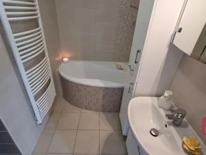 Prodej bytu 2+1, Vyškov, Dukelská, 58 m2