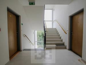 Pronájem bytu 2+kk, Praha - Hrdlořezy, Učňovská, 49 m2